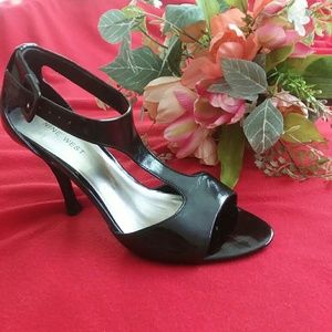 🎁🎉 SALE 🎉🎁 NINE WEST Sandles